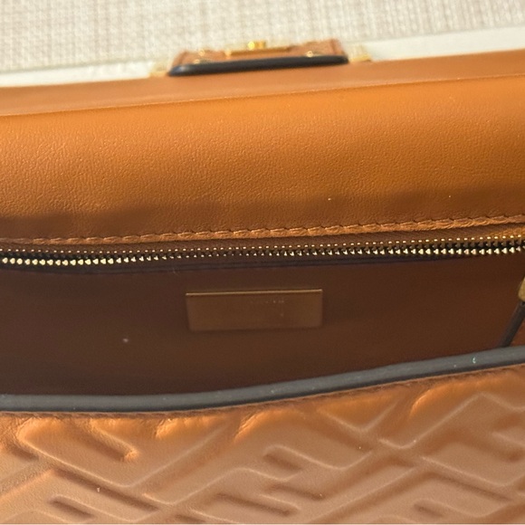 Fendi Embossed Baguette chain bag - Picture 10 of 11